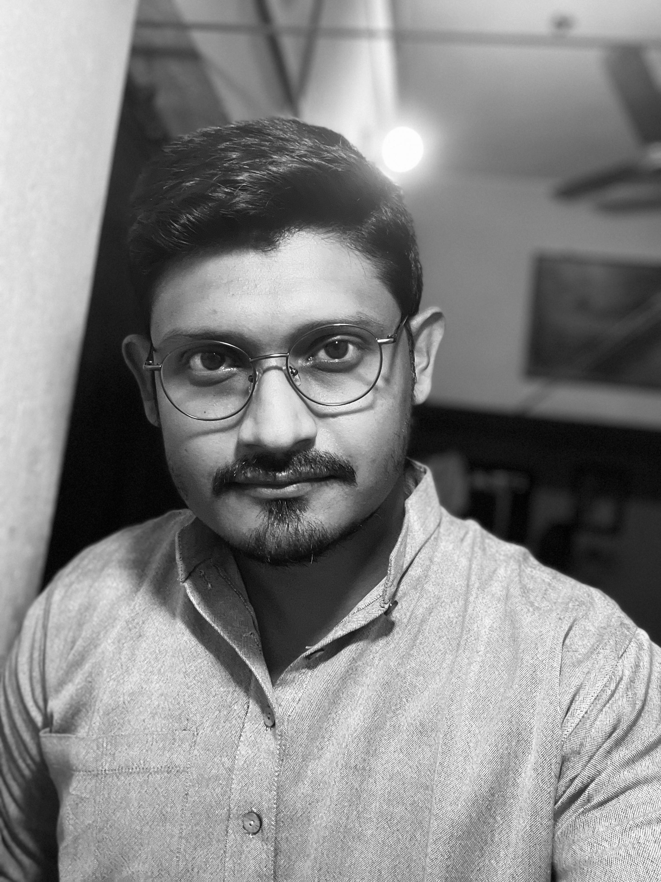 Dr. Kumaresh Halder
